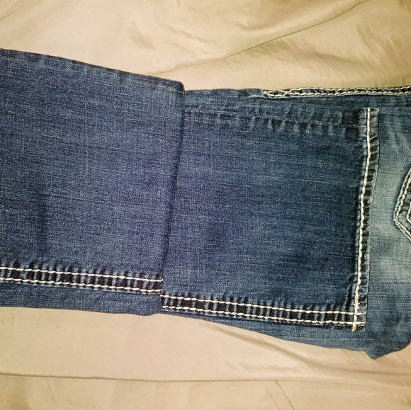 Size 28 Rock Revival jeans - Picture 3 of 4